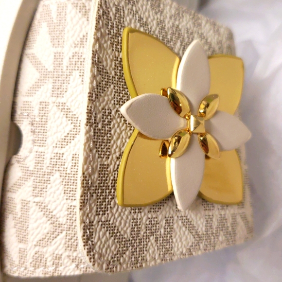 Nitb Michael kors MK logo adjustable slides white - Picture 4 of 5